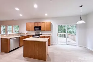 127 Edgington St, Mooresville, NC 28115 - Photo 2