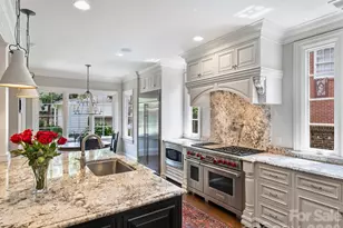 309 Hempstead Pl, Charlotte, NC 28207 - Photo 16