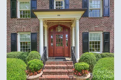 309 Hempstead Place, Charlotte, NC 28207 - Photo 2