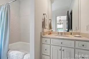 309 Hempstead Pl, Charlotte, NC 28207 - Photo 38