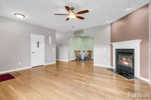 93 Foxtail Ct, Hendersonville, NC 28792 - Photo 8