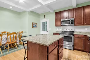 93 Foxtail Ct, Hendersonville, NC 28792 - Photo 14