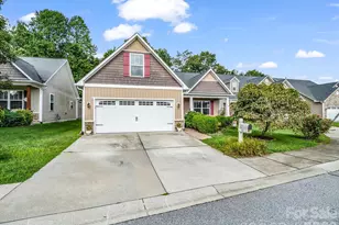 93 Foxtail Ct, Hendersonville, NC 28792 - Photo 2