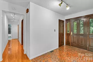 30 Nichols Hill Dr, Asheville, NC 28804 - Photo 10