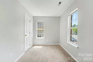 9327 Kimmel Ln, Charlotte, NC 28216 - Photo 14