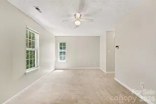 9327 Kimmel Ln, Charlotte, NC 28216 - Photo 18