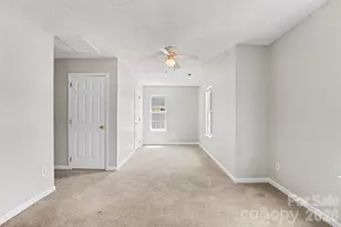 9327 Kimmel Ln, Charlotte, NC 28216 - Photo 12