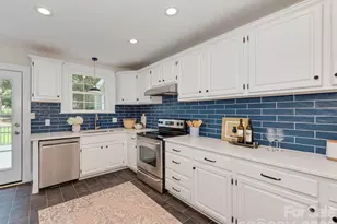 1323 Goodwin Ave, Charlotte, NC 28205 - Photo 8