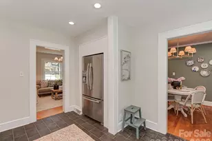 1323 Goodwin Ave, Charlotte, NC 28205 - Photo 14