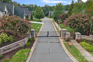 19608 Olde Spring Ct, Cornelius, NC 28031 - Photo 46