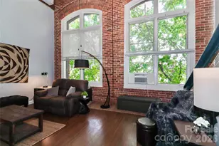 201 S Hoskins Rd, Charlotte, NC 28208 - Photo 4