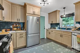349 Country Club Rd, Asheville, NC 28804 - Photo 12