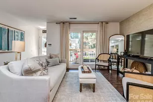 1052 Churchill Downs Ct, Charlotte, NC 28211 - Photo 2