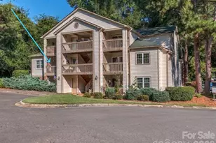 1052 Churchill Downs Ct, Charlotte, NC 28211 - Photo 24