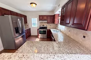 8909 Danson Dr, Charlotte, NC 28277 - Photo 2