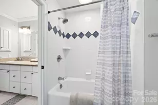 10 Blackberry Ln, Asheville, NC 28804 - Photo 32