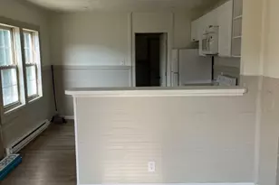 723 Hunt St, Statesville, NC 28677 - Photo 2