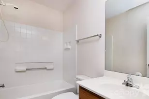 3134 Summercroft Ln, Charlotte, NC 28269 - Photo 12