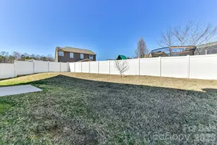 4316 Hubbard Rd, Charlotte, NC 28269 - Photo 44