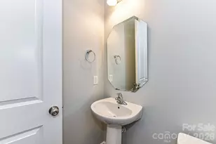 4316 Hubbard Rd, Charlotte, NC 28269 - Photo 22