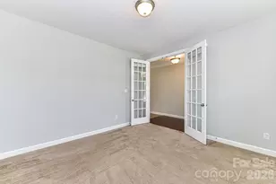 4316 Hubbard Rd, Charlotte, NC 28269 - Photo 10