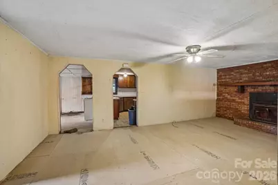214 Sunset Street NW, Lenoir, NC 28645 - Photo 2