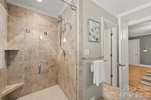 2230 Lockhart Dr, Charlotte, NC 28203 - Photo 18