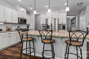 7513 Meridale Forest Dr, Charlotte, NC 28269 - Photo 10