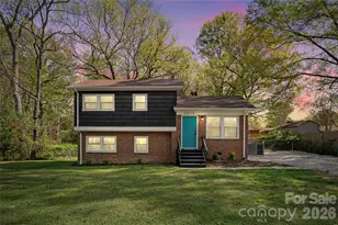 5412 Milhaven Ln, Charlotte, NC 28269 - Photo 1