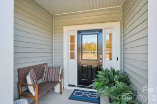 2209 Gladwyne Place, Charlotte, NC 28269 - Photo 2