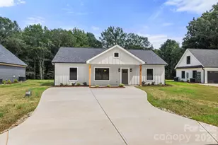 151 McCorkle St, York, SC 29745 - Photo 2