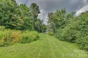 1324 Low Gap Rd, Hendersonville, NC 28792 - Photo 10