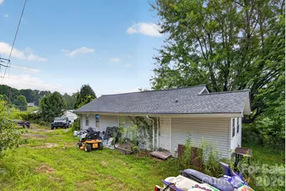 1324 Low Gap Road, Hendersonville, NC 28792 - Photo 14