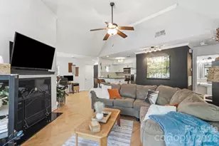 2510 Cranbrook Ln, Charlotte, NC 28207 - Photo 8