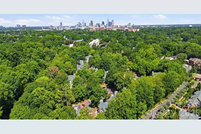 2510 Cranbrook Lane #6, Charlotte, NC 28207 - Photo 2