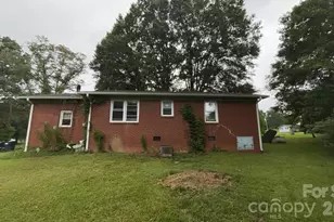389 Midway Lake Rd, Mooresville, NC 28115 - Photo 2