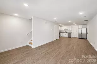 1050 5th St NE, Hickory, NC 28601 - Photo 4