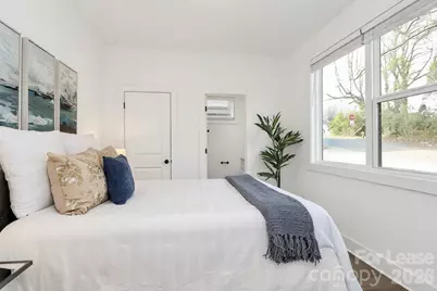 3436 Brookshire Boulevard, Charlotte, NC 28216 - Photo 2
