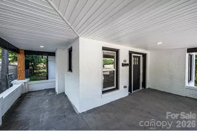 60 5th Street SE, Hickory, NC 28602 - Photo 8