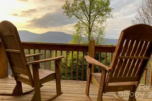 719 April Park, Waynesville, NC 28786 - Photo 2