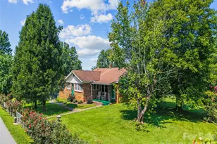 53 Salem Rd, Weaverville, NC 28787 - Photo 2