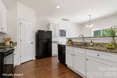6414 Jerimoth Drive, Charlotte, NC 28215 - Photo 10