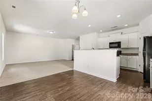 6414 Jerimoth Dr, Charlotte, NC 28215 - Photo 4