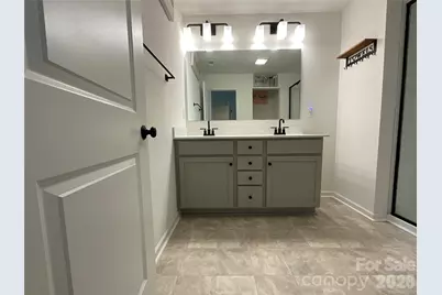 11009 Pagebrook Lane, Charlotte, NC 28214 - Photo 14
