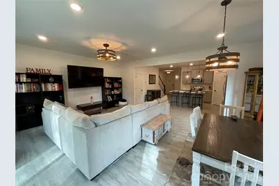 11009 Pagebrook Lane, Charlotte, NC 28214 - Photo 10