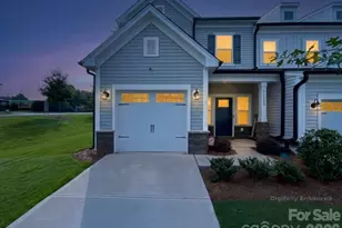 11009 Pagebrook Ln, Charlotte, NC 28214 - Photo 1