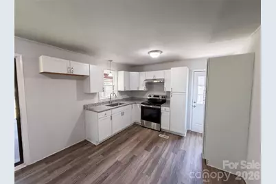 310 W Indiana Avenue, Bessemer City, NC 28016 - Photo 2