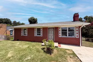 310 W Indiana Ave, Bessemer City, NC 28016 - Photo 14