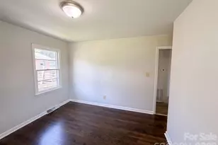 310 W Indiana Ave, Bessemer City, NC 28016 - Photo 10
