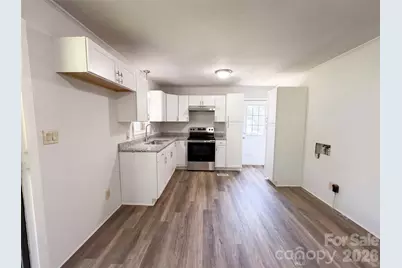310 W Indiana Avenue, Bessemer City, NC 28016 - Photo 12